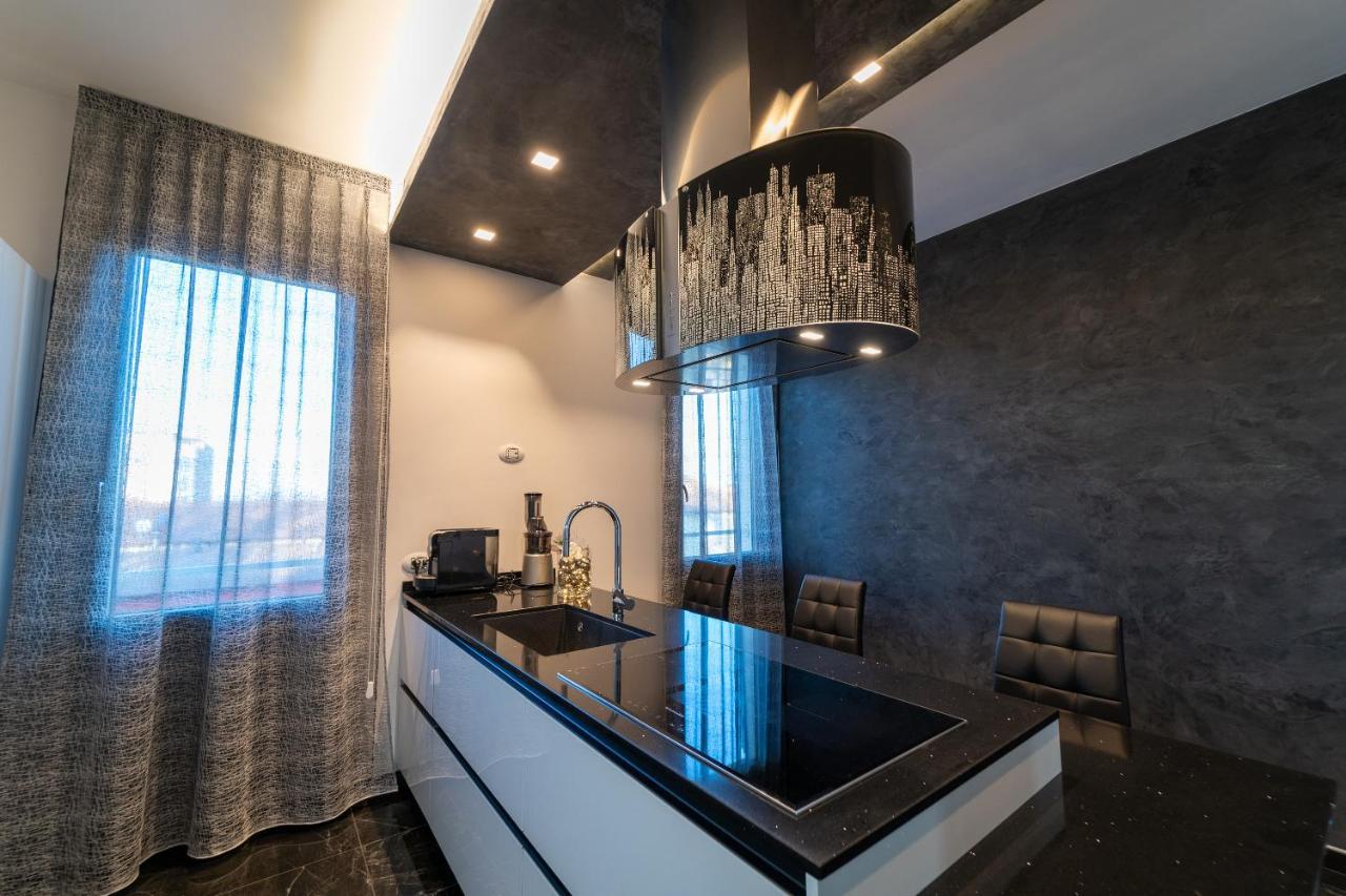 Mistica Space Apartment Reggio Emilia Exterior photo
