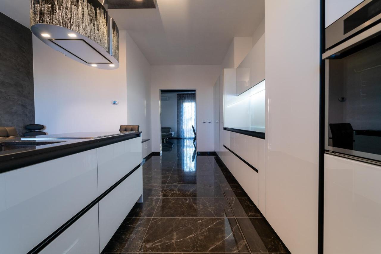 Mistica Space Apartment Reggio Emilia Exterior photo